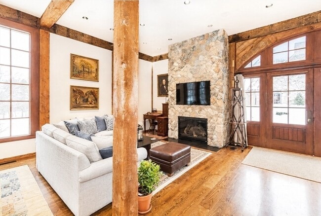 Photo - 121 Marrett Rd