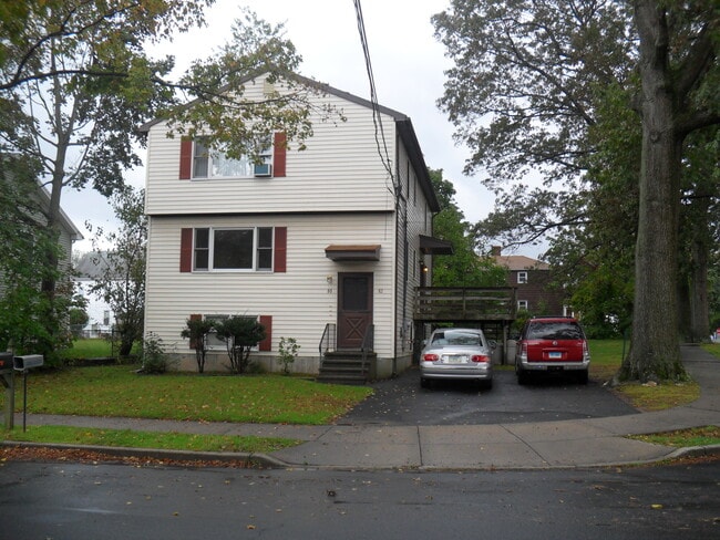 Building Photo - 80 Stevens Ave Unit #1