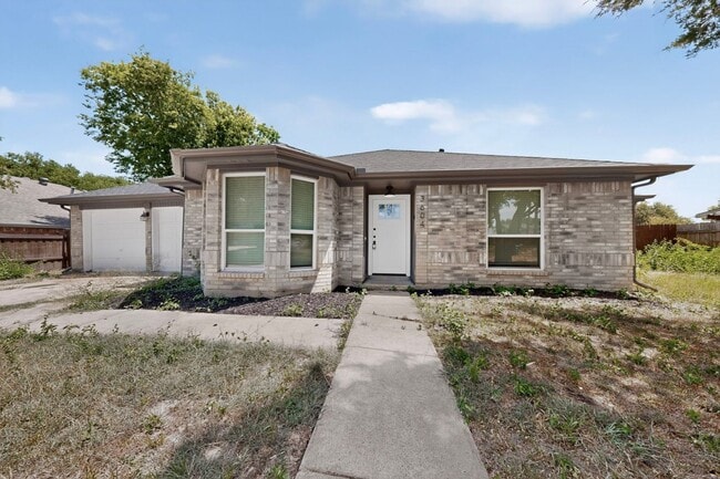Building Photo - 3604 Lily Ln
