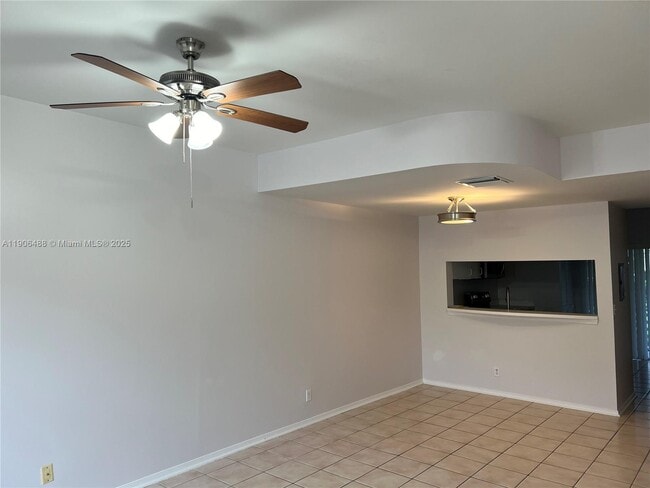 Photo - 16658 Hemingway Dr