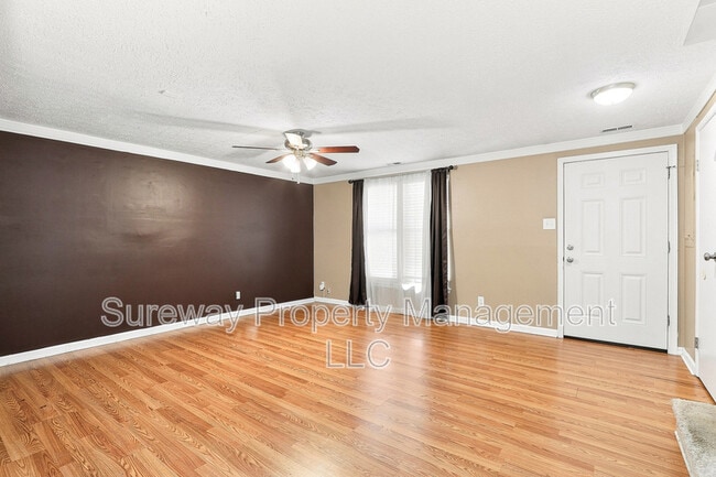 Photo - 21 Waterview Ct