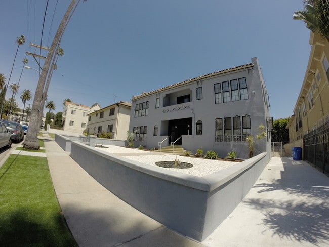 Photo - 2050 Dracena Drive