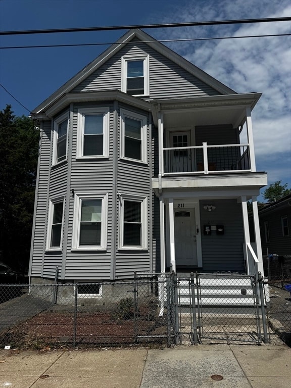 Building Photo - 211 Delhi St Unit 2