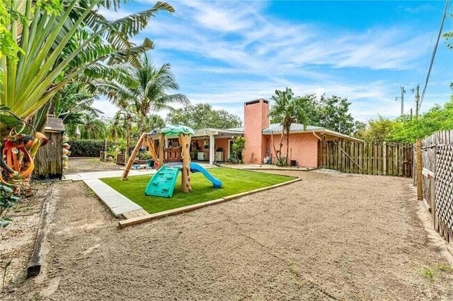 Photo - 115 36th Ct
