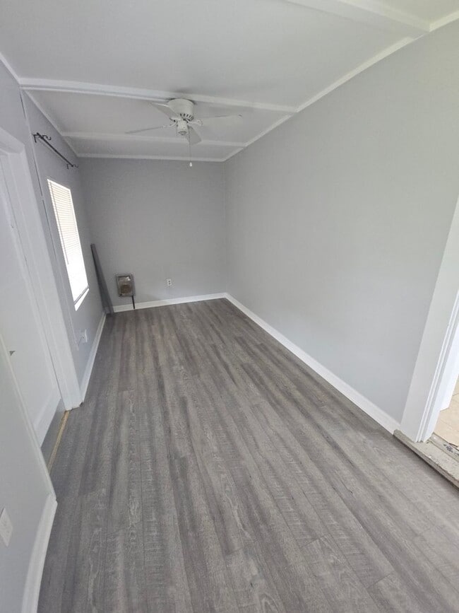 Photo - 631 Ave H NW Unit 631 Ave H NW  4