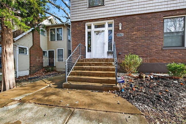 Photo - 2424 Oakland Ave