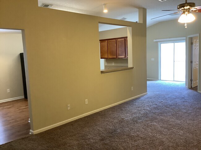 Photo - 117 Marisco Way