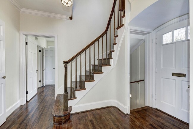 Photo - 4910 Hillbrook Ln NW