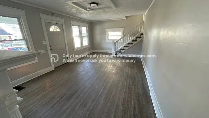 Photo - 405 S 39th St