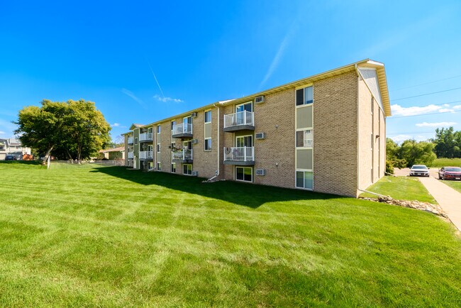 Seven Pines Apartments