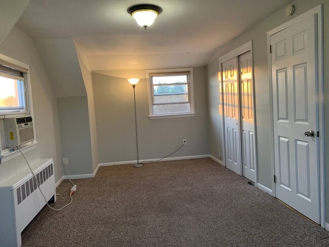 Photo - 392 Sherbrooke Rd