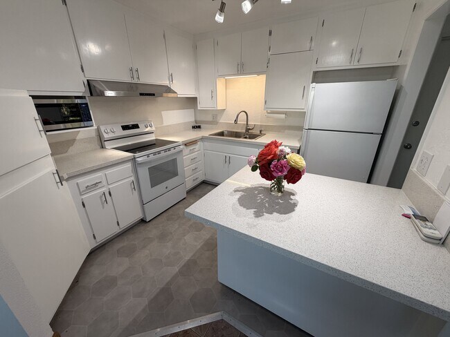 Photo - 1949 Monte Vista Dr