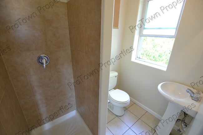 Photo - 309 Herkimer St Unit 3R