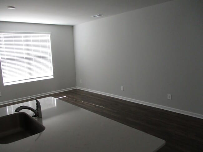 Photo - 515 Ferndale Pl