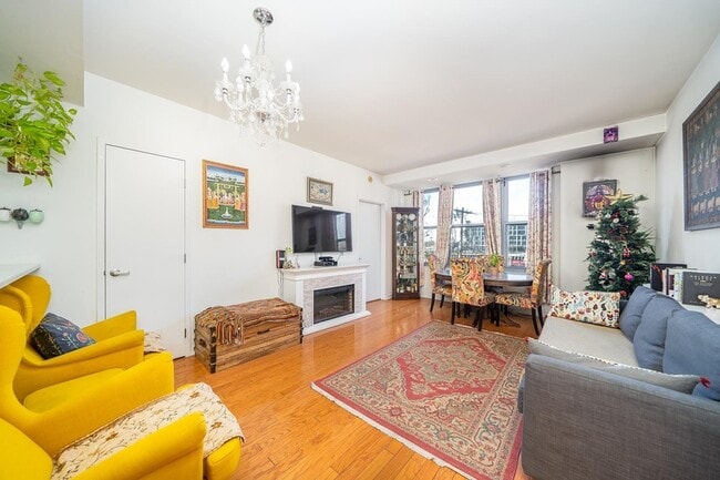 Photo - 149 Essex St