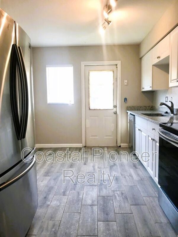 Photo - 6405 S Roberts Ave