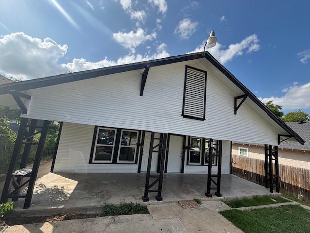 Building Photo - 818 NW 16th St Rental