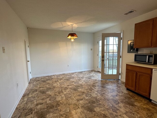 606 Tudor Dr