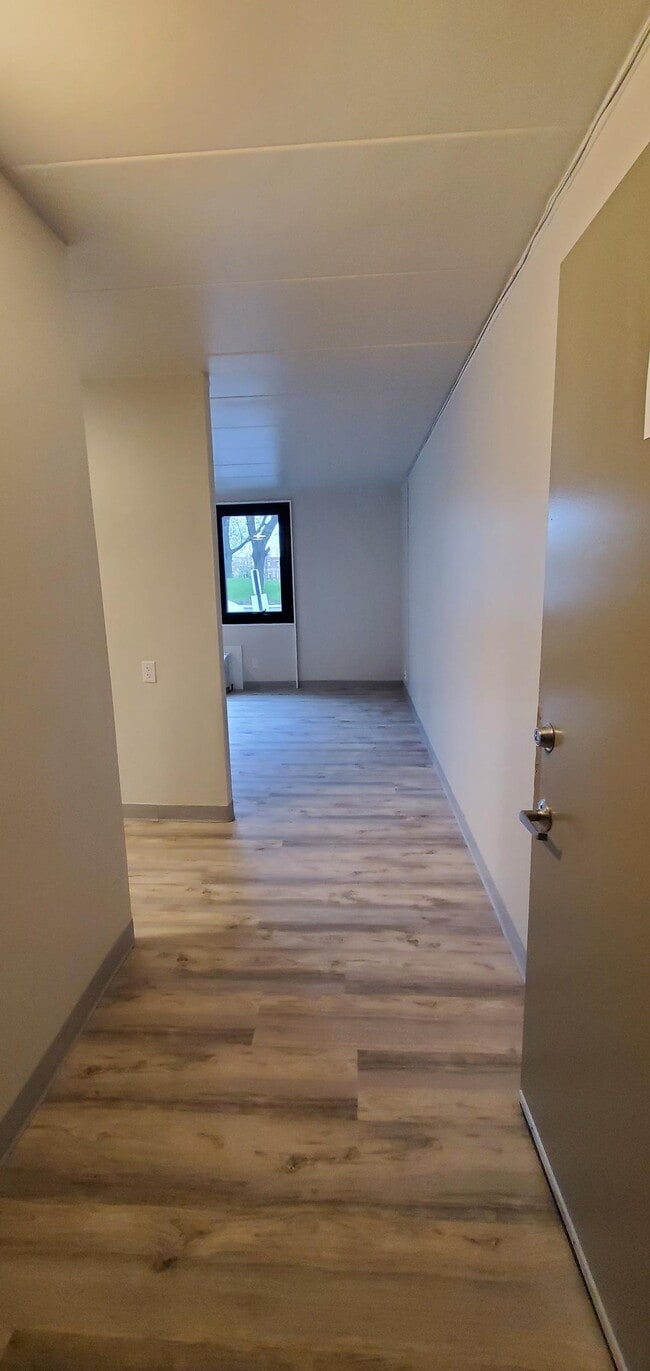 Photo - Al Thomas Senior High Rise