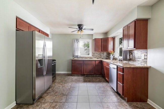 Photo - 7116 Claybourne Ave