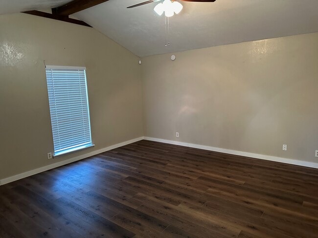 Photo - 1028 Woodruff St
