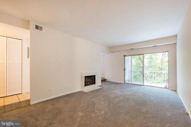 Photo - 19 Pickering Ct