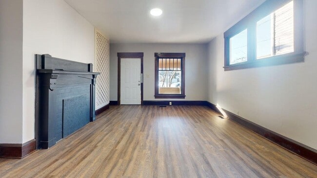 Photo - 1145 7th St NW Unidad 1147 7th St NW