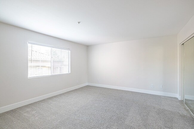 Photo - Deerwood Apartments