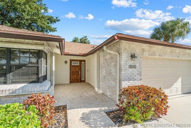 5605 Forest Oaks Terrace