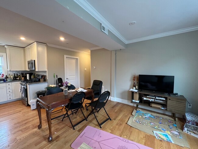 Photo - 183 River St Unidad 2