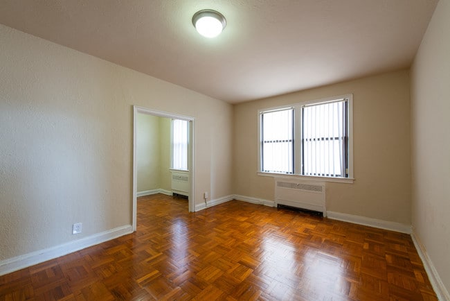 Photo - Park Marconi