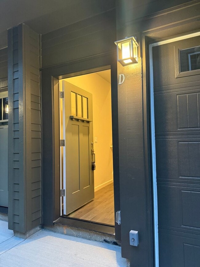 Building Photo - Townhome in Eagle Landing Neighborhood of ...