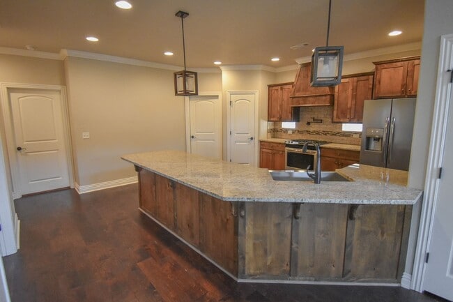 Photo - STUNNING 4 Bedroom, 2.5 Bathroom, 2 Car Garage In Fayetteville, AR