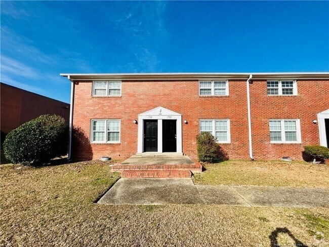 Building Photo - 1903 King George Dr Rental
