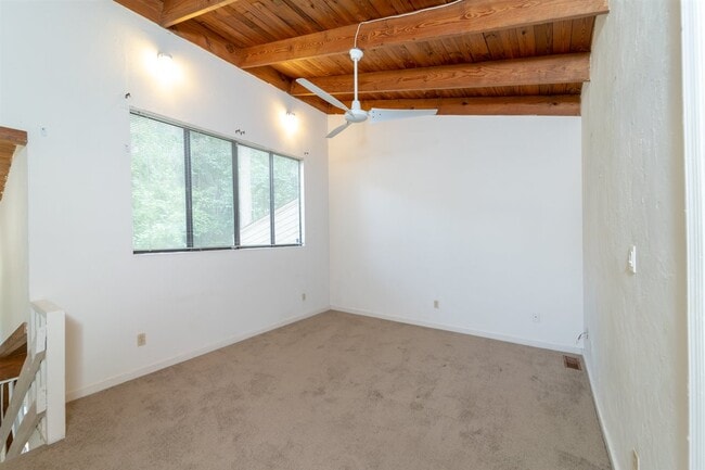 1311 Rumba Ln