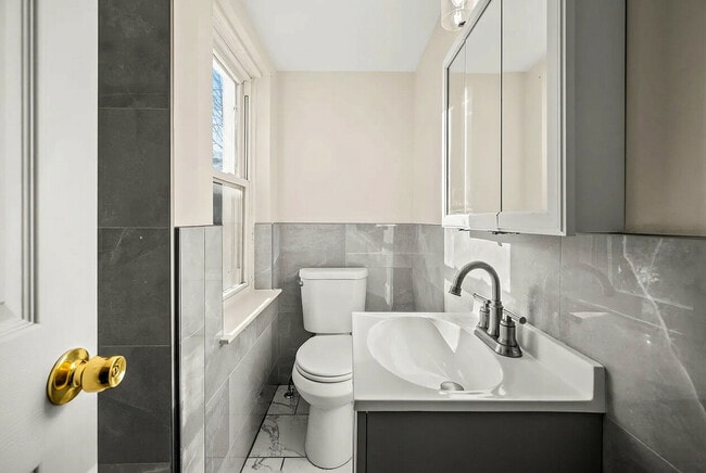 Photo - 928 W Boston St