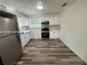 Building Photo - 2813 Dewey St Unit 1