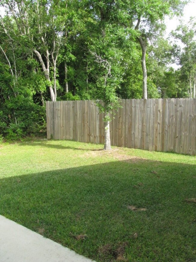 Building Photo - Beautiful home in Lost Creek.