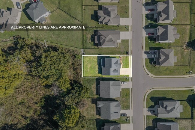 Photo - Luxury Meets Comfort: 5-Bed Beauty with Ch...