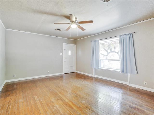 Photo - 806 Buckalew St