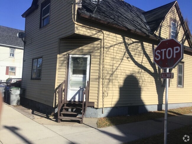 Building Photo - 2078 S 17th St Rental