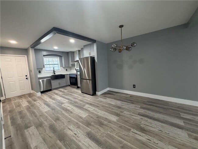 Photo - 5505 Park Pl S