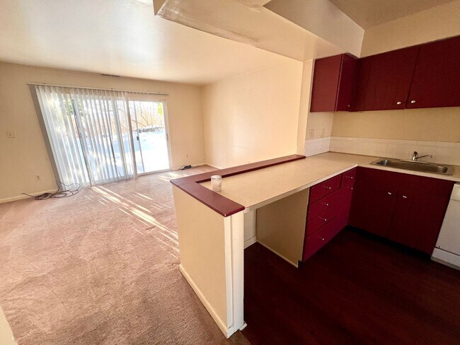 Photo - Fox Chapel  - 2 Bedroom 1.5 Bathroom - Townhome