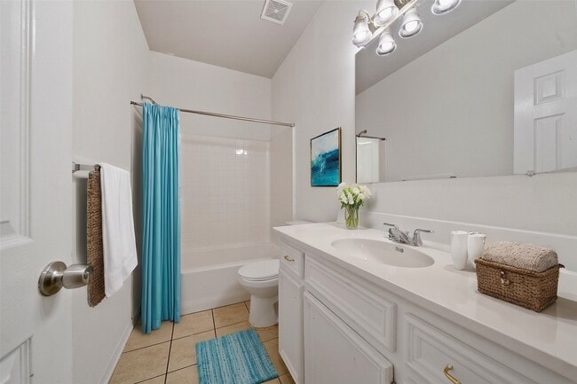 Photo - 5502 Finch St