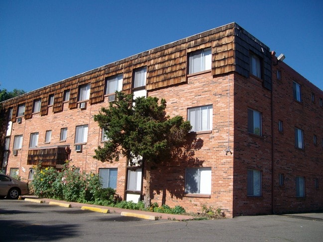 Saint Clair Place Apartments