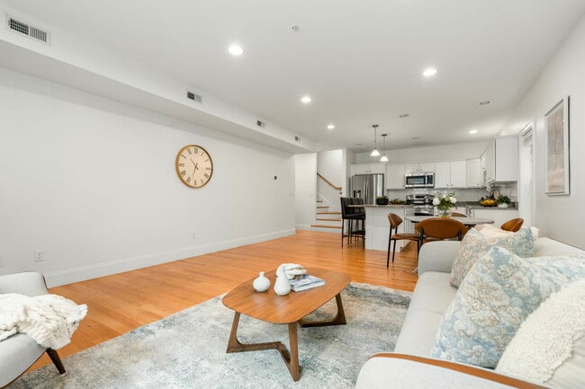 Photo - 865 Lagrange St Unidad 5