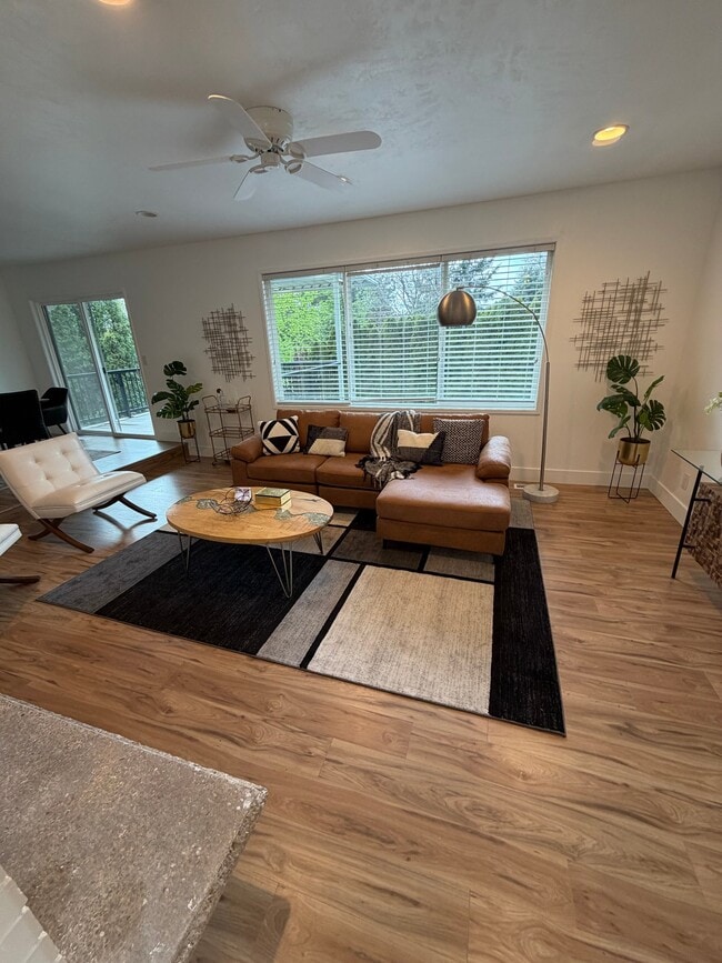 Photo - 11835 SE Valley View Terrace