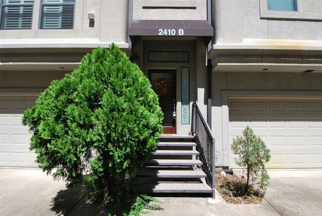 Photo - 2410 Dorrington St Unit B