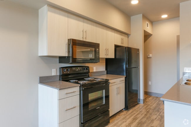 1BR, 1BA - 800 SF - Central Park Villas Apartments