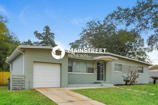 3 Bedroom Pet-Friendly Home in Jacksonville, FL with Main Street Renewal